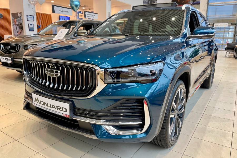 Автомобиль Geely Monjaro 