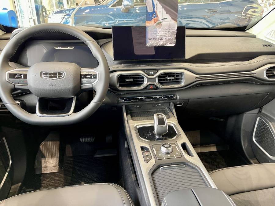 Автомобиль Geely Okavango